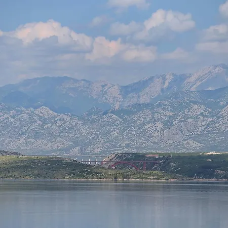 Sea And Mountain נוביגראד דאלמטיה